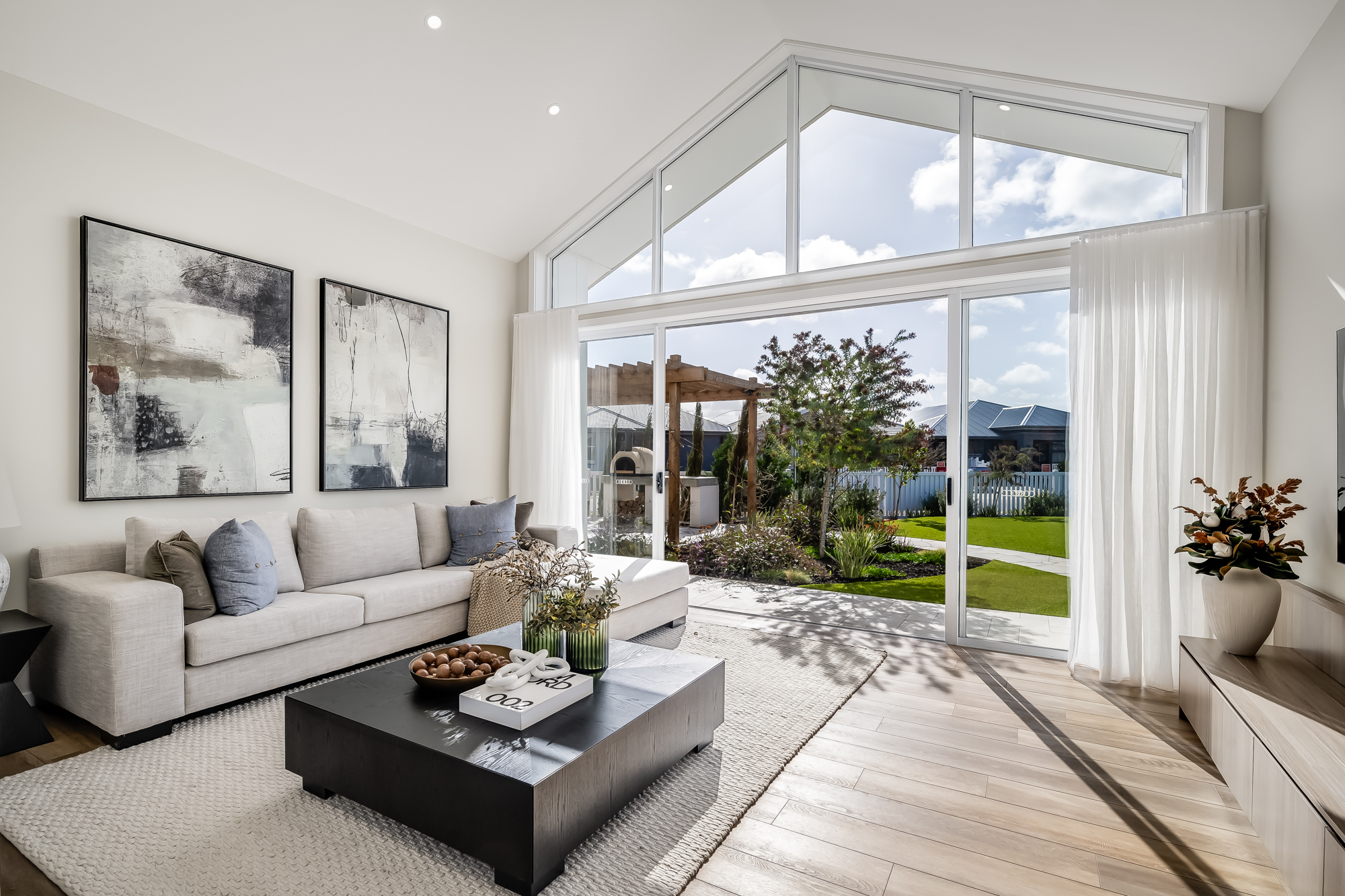 Angle Vale Corner Block