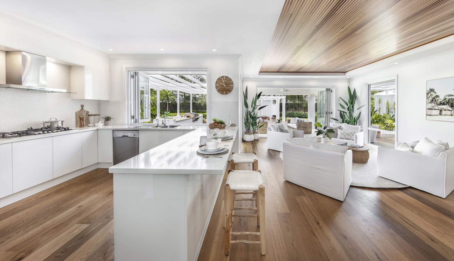 inglewood-executive-grande-manor-acreage-home-design-living-kitchen