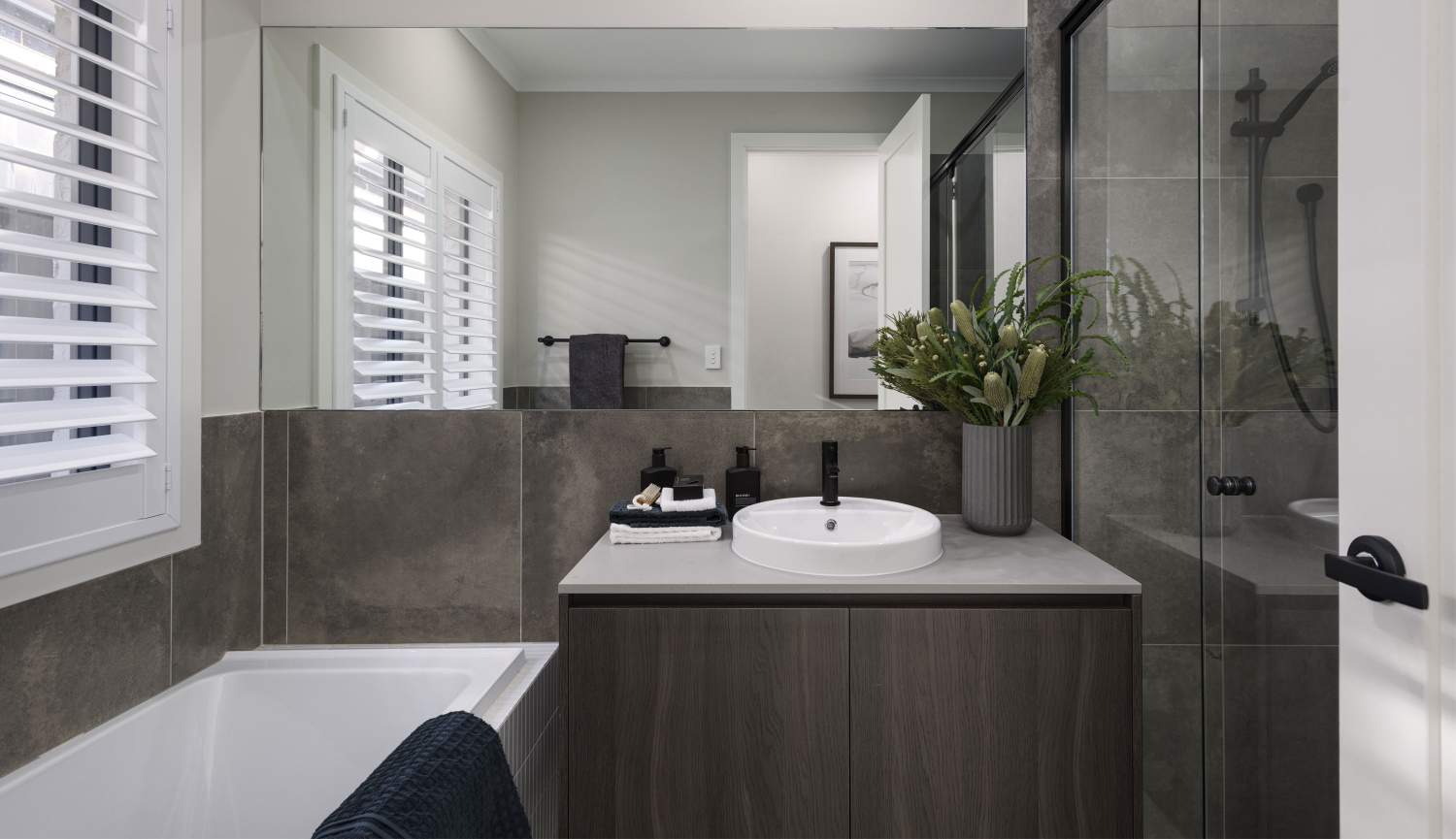 kingsford-single-storey-home-design-display-home-bathroom
