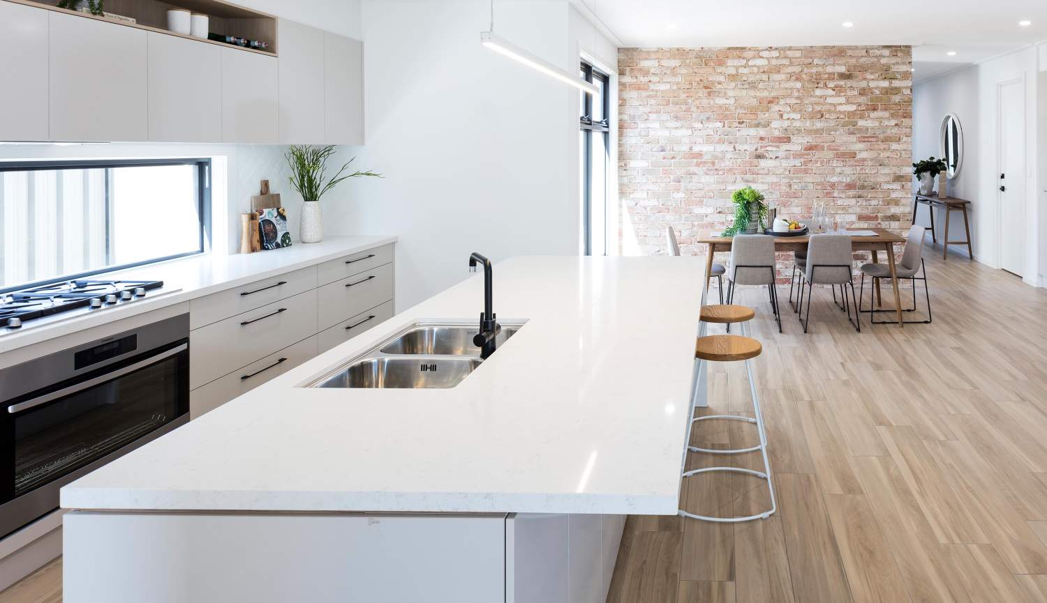 oxfrd-single-storey-home-design-kitchen